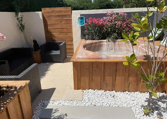 La Salamandre De L Olivier - Le Magnolia