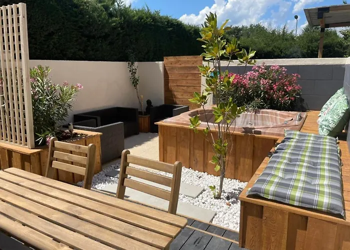 La Salamandre De L Olivier - Le Magnolia