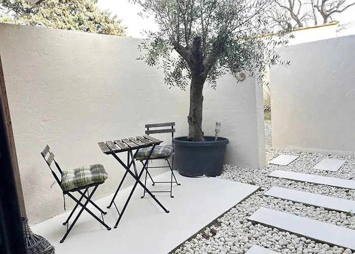 Holiday home La Salamandre De L Olivier - Le Magnolia