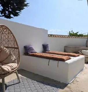 La Salamandre De L Olivier - Le Magnolia Aubignosc